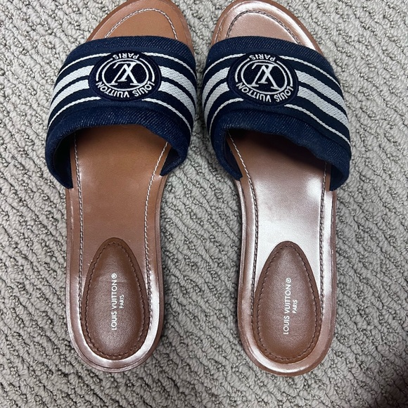 Louis Vuitton lock it flat mule - Picture 8 of 9